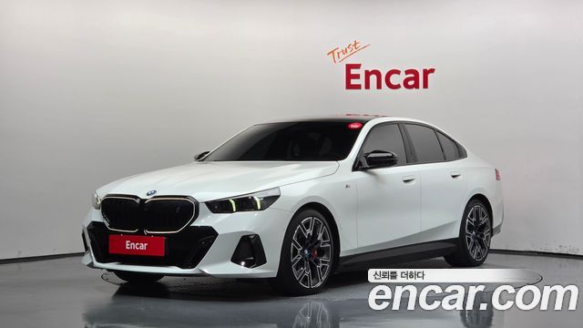 BMW i5 eDrive 40 M Sport Pro — пробег 53 008 км — фото 1 из 5