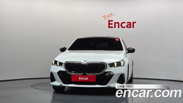 BMW i5 eDrive 40 M Sport Pro — пробег 53 008 км — фото 3 из 5