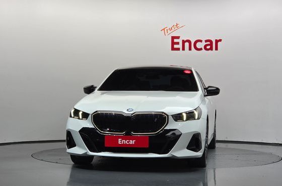BMW i5 eDrive 40 M Sport Pro — пробег 53 008 км — фото 3 из 5