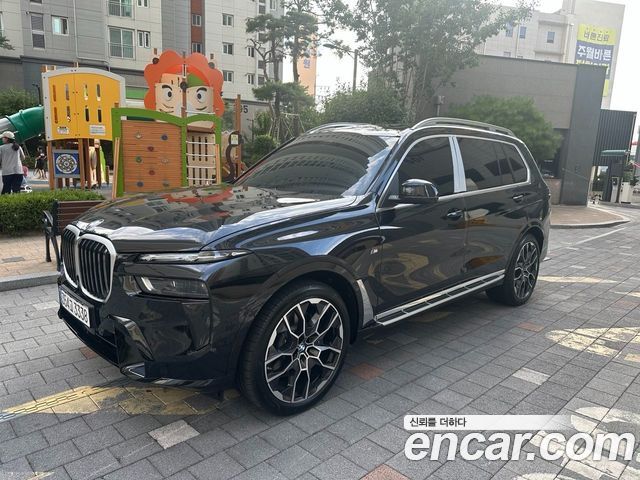 BMW X7 xDrive 40i M Sport 7STR — пробег 10 км — фото 3 из 5