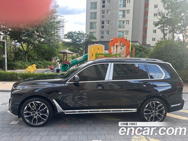 BMW X7 xDrive 40i M Sport 7STR — пробег 10 км — фото 4 из 5