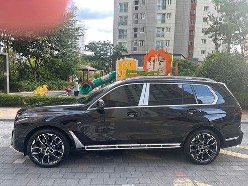 BMW X7 xDrive 40i M Sport 7STR — пробег 10 км — фото 4 из 5