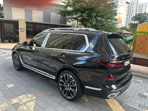 BMW X7 xDrive 40i M Sport 7STR — пробег 10 км — фото 5 из 5