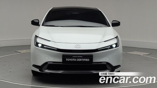 Toyota Prius 2.0 XLE AWD — пробег 3 843 км — фото 3 из 5
