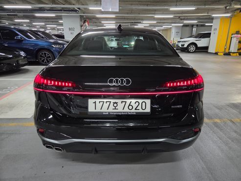 Audi A6 40 TDI Quattro S Line — пробег 12 км — фото 3 из 5