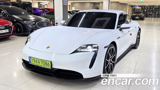 Porsche Taycan Base — пробег 53 903 км — фото 1 из 5