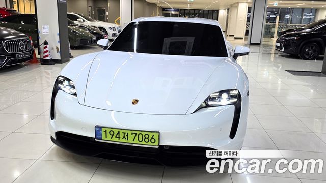 Porsche Taycan Base — пробег 53 903 км — фото 3 из 5