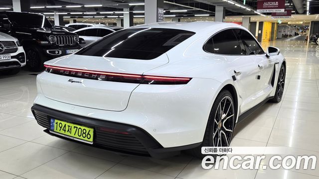 Porsche Taycan Base — пробег 53 903 км — фото 4 из 5