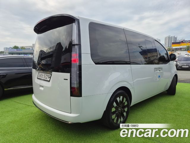 Hyundai Staria 4WD Lounge 9-Seater Prestige — пробег 47 926 км — фото 3 из 5