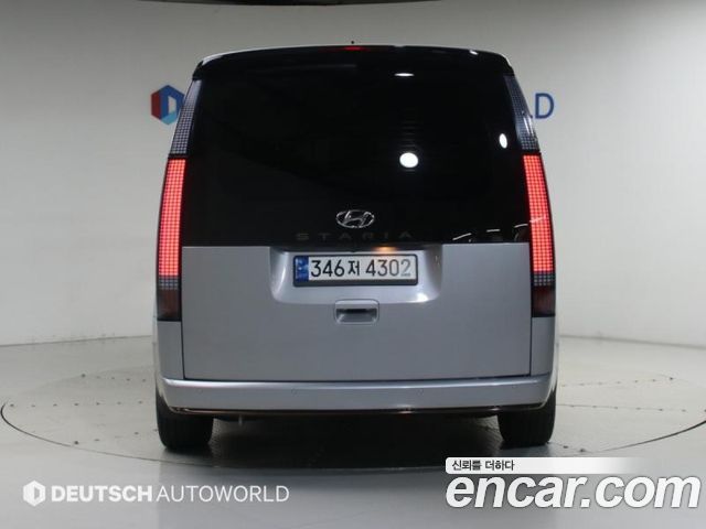 Hyundai Staria L3.5 Lounge 7-Seater Inspiration — пробег 87 312 км — фото 4 из 5