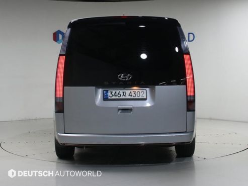 Hyundai Staria L3.5 Lounge 7-Seater Inspiration — пробег 87 312 км — фото 4 из 5