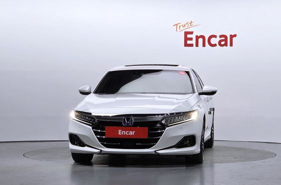 Honda Accord 2.0 Hybrid Touring — пробег 54 369 км — фото 3 из 5