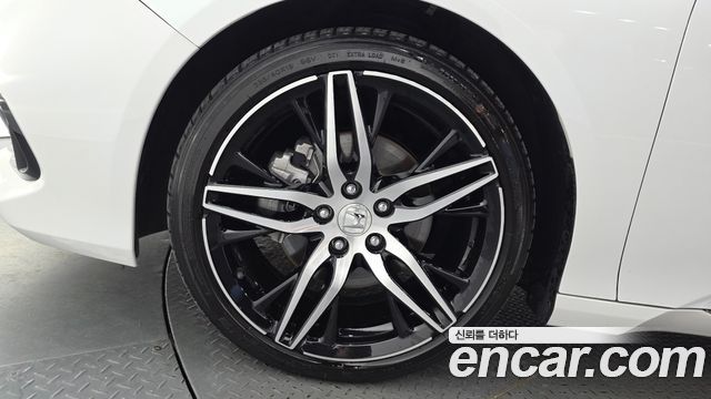 Honda Accord 2.0 Hybrid Touring — пробег 54 369 км — фото 5 из 5