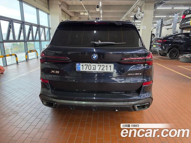 BMW X5 xDrive 50e M Sport — пробег 24 042 км — фото 3 из 5