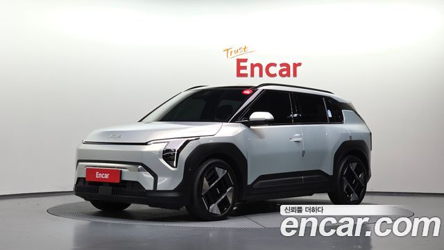 Kia EV3 Standard 2WD Earth — пробег 24 970 км — фото 1 из 5
