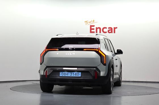 Kia EV3 Standard 2WD Earth — пробег 24 970 км — фото 4 из 5