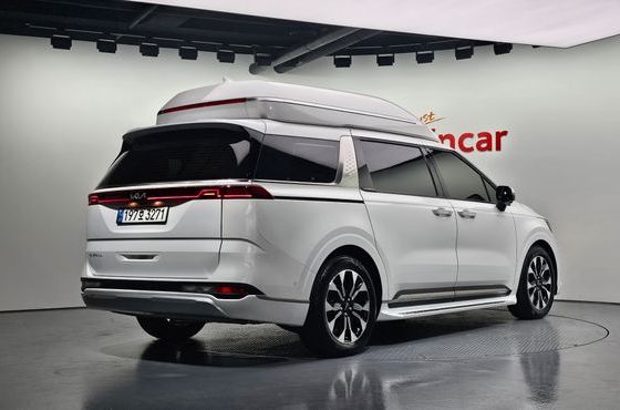 Kia Carnival Gasoline 9-Seater Hi-Limousine Signature — пробег 31 758 км — фото 2 из 5