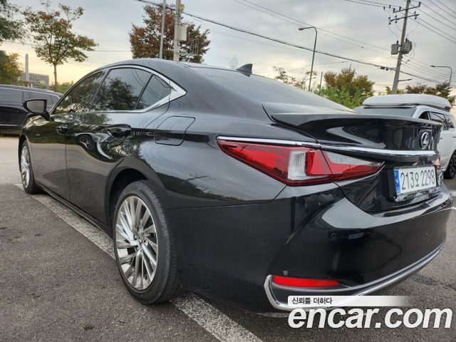 Lexus ES Executive — пробег 19 255 км — фото 4 из 5
