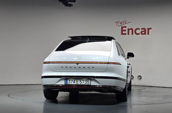 Hyundai Grandeur Calligraphy — пробег 13 681 км — фото 4 из 5
