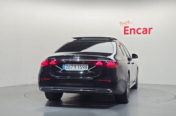 Mercedes-Benz E-Class E450 4MATIC Exclusive — пробег 96 672 км — фото 4 из 5