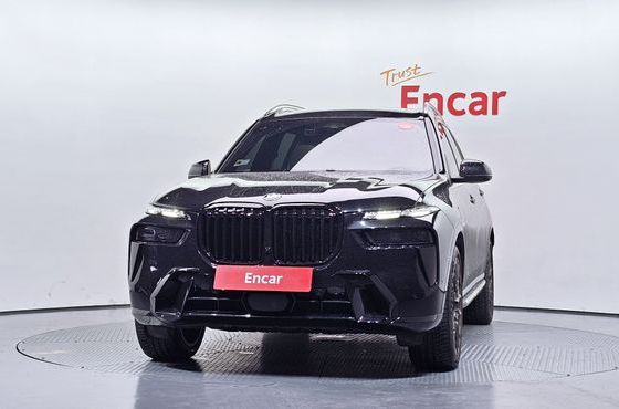 BMW X7 xDrive 40i M Sport 7STR — пробег 12 537 км — фото 3 из 5