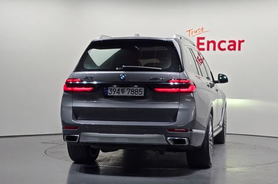 BMW X7 xDrive 40i Design Pure Excellence 6-Seater — пробег 28 570 км — фото 4 из 5