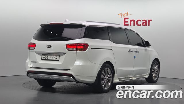 Kia Carnival 9-Seater Noblesse Special — пробег 103 251 км — фото 2 из 5