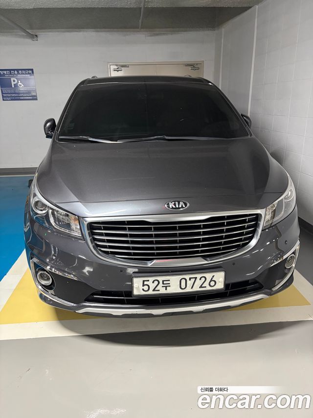 Kia Carnival 7-seater Limousine VIP — пробег 275 235 км — фото 3 из 4
