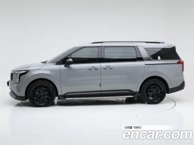 Kia Carnival HEV 7seater Gravity — пробег 27 200 км — фото 3 из 5