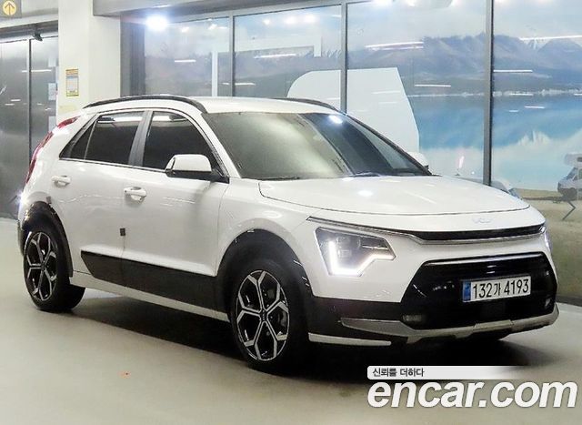 Kia Niro Trendy — пробег 21 733 км — фото 1 из 2
