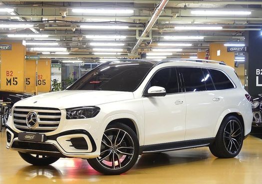 Mercedes-Benz GLS-Class GLS580 4MATIC — пробег 18 000 км — фото 2 из 5