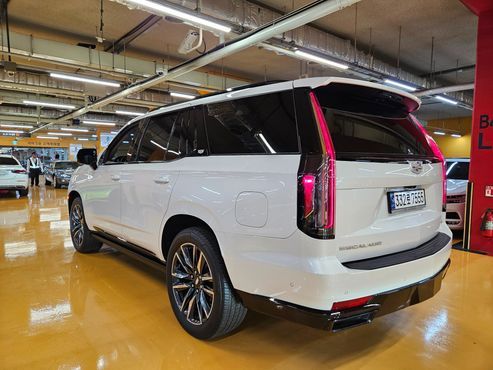 Cadillac Escalade 6.2 Sports Platinum — пробег 28 800 км — фото 2 из 5
