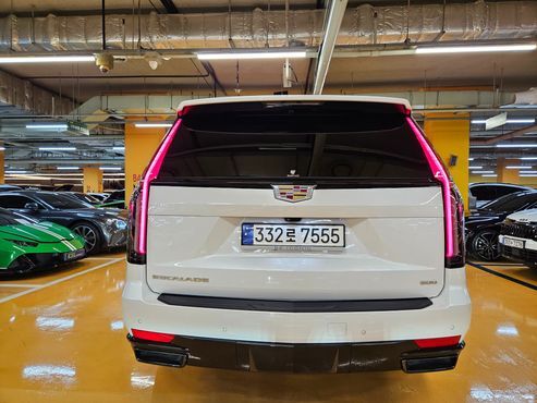 Cadillac Escalade 6.2 Sports Platinum — пробег 28 800 км — фото 4 из 5