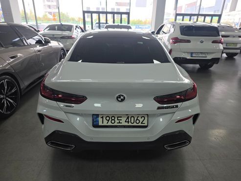 BMW 8-Series M850i xDrive Gran Coupe — пробег 32 500 км — фото 4 из 5