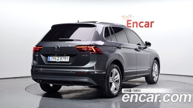 Volkswagen Tiguan 2.0 TDI 4Motion Prestige — пробег 75 700 км — фото 2 из 5