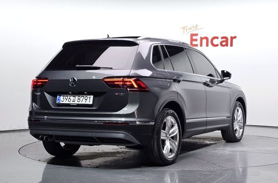 Volkswagen Tiguan 2.0 TDI 4Motion Prestige — пробег 75 700 км — фото 2 из 5