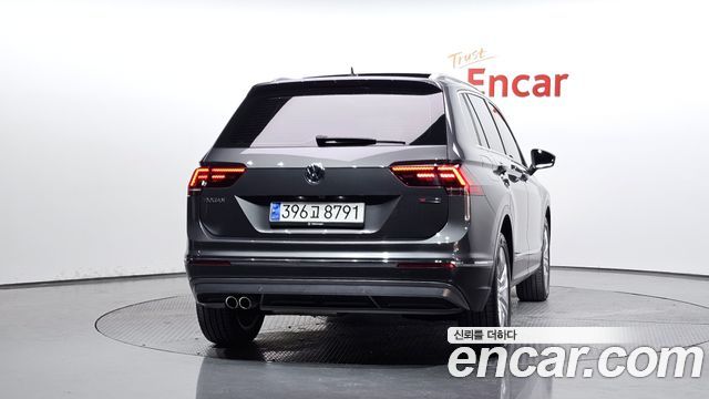 Volkswagen Tiguan 2.0 TDI 4Motion Prestige — пробег 75 700 км — фото 4 из 5