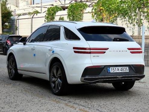 Genesis GV70 2.5T Gasoline 2WD — пробег 25 200 км — фото 3 из 5
