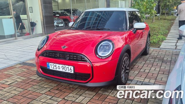 Mini Cooper Classic — пробег 3 712 км — фото 1 из 5