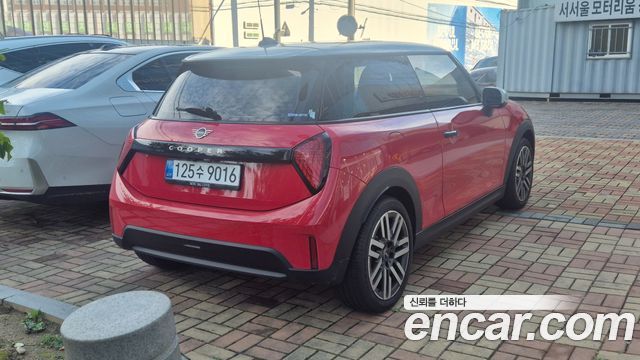 Mini Cooper Classic — пробег 3 712 км — фото 3 из 5