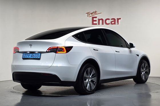 Tesla Model Y RWD — пробег 64 317 км — фото 2 из 5