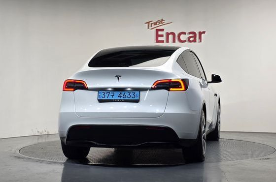 Tesla Model Y RWD — пробег 64 317 км — фото 4 из 5