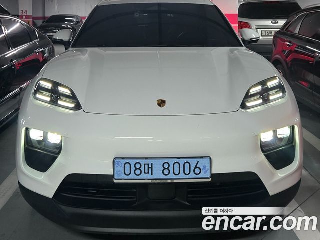 Porsche Macan Base 4 — пробег 1 903 км — фото 1 из 5