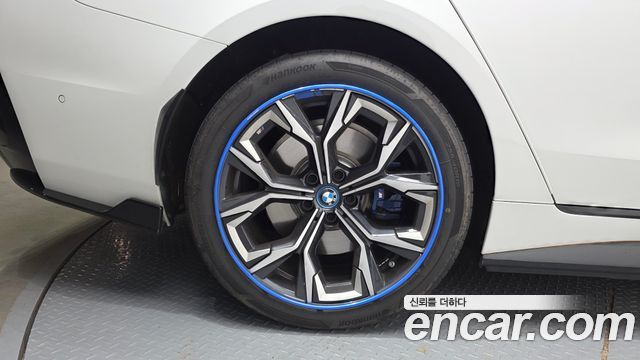 BMW i4 eDrive40 M Sports Pro — пробег 33 804 км — фото 5 из 5