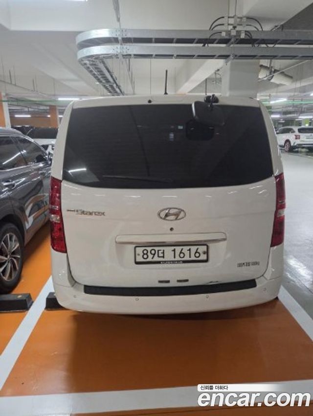 Hyundai Starex Van 3-Seater Smart — пробег 85 385 км — фото 2 из 3