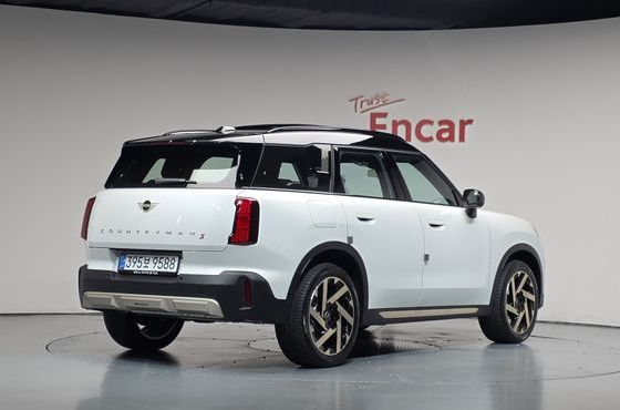 Mini Countryman ALL4 Favoured — пробег 35 км — фото 2 из 5