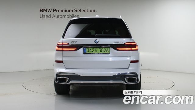 BMW X7 xDrive 40i M Sport 6STR — пробег 11 381 км — фото 3 из 5
