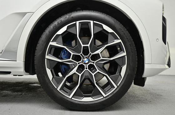 BMW X7 xDrive 40i M Sport 6STR — пробег 11 381 км — фото 5 из 5
