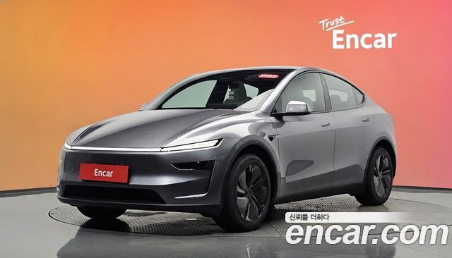 Tesla Model Y Premium Long Range AWD — пробег 1 205 км — фото 1 из 5