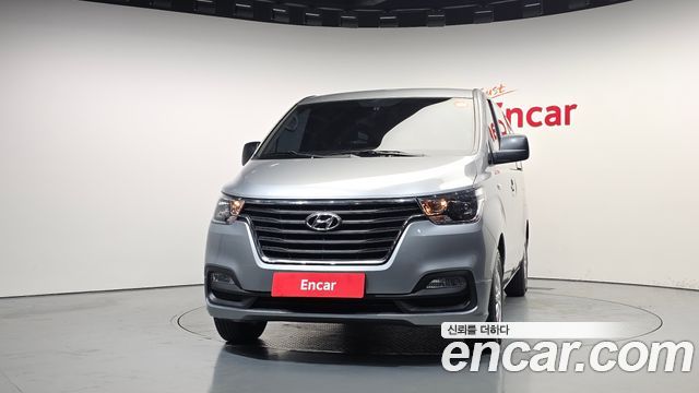 Hyundai Starex Van 3-Seater Smart — пробег 75 359 км — фото 3 из 5